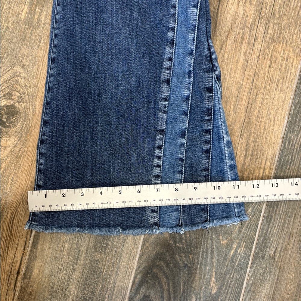 KanCan Treasure High Rise Flare Jeans Medium Wash Striped Size 15/31 - Picture 5 of 13